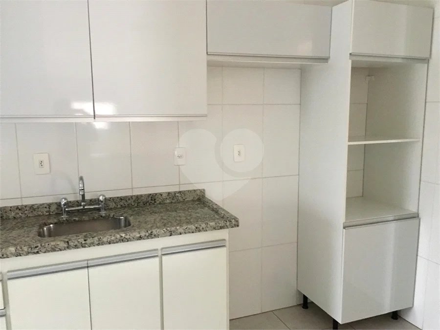 Apartamento para alugar com 3 quartos, sendo 2 suítes,  em Vila Andrade, São Paulo, SP