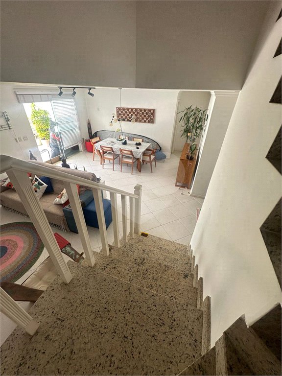 Casa à venda com 4 quartos, sendo 3 suítes, no condomínio Jardins de Florença, Rio de Janeiro - RJ