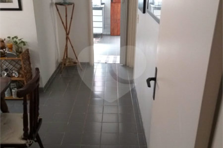 Casa à venda com 4 quartos, sendo 2 suítes, no condomínio Vila Panamericana, São Paulo - SP