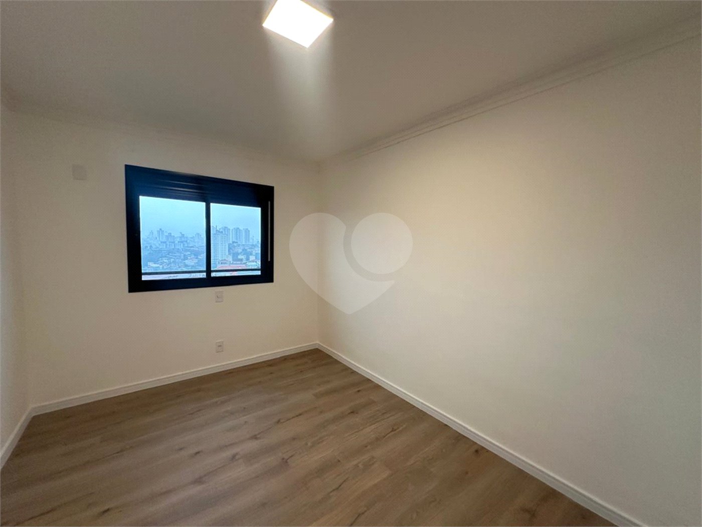Apartamento à venda com 3 quartos, sendo 1 suíte,  em Chora Menino, São Paulo, SP