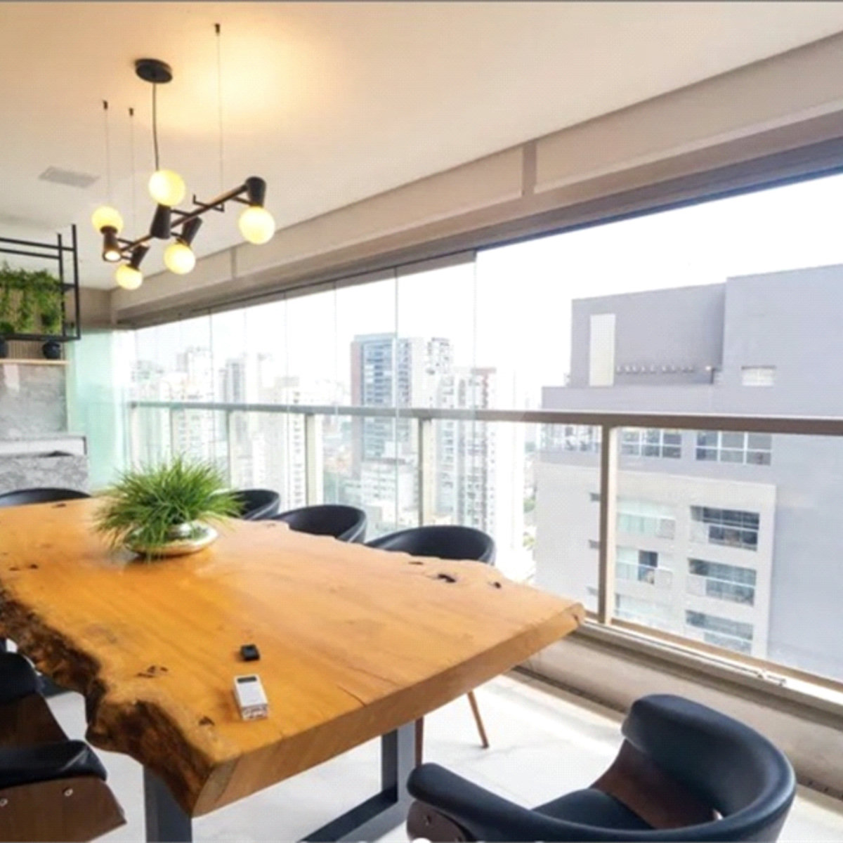 Apartamento à venda com 3 suítes em Vila Clementino, São Paulo, SP
