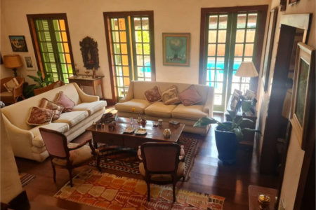 Casa à venda com 5 quartos, sendo 2 suítes, em Jardim Morumbi, São Paulo, SP