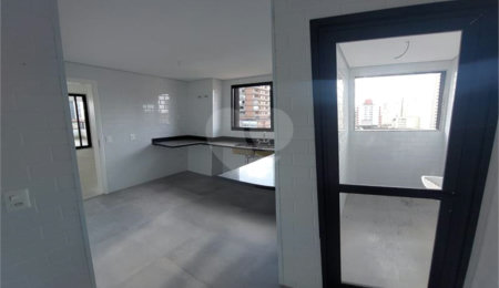 Apartamento à venda com 3 suítes em Pinheiros, São Paulo, SP