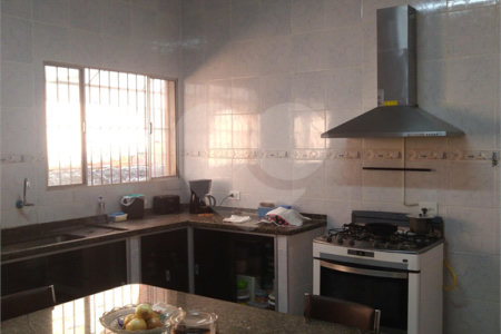 Casa à venda com 4 quartos, sendo 1 suíte, em Vila Pirajussara, São Paulo, SP