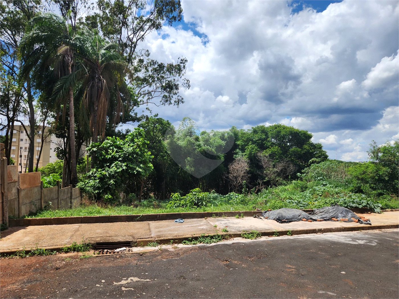 Terreno à venda em Jardim do Carmo, Araraquara, SP