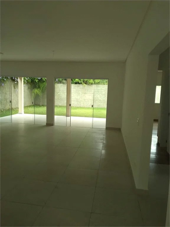 Casa à venda com 4 suítes no condomínio Saint Thomás Rua Uruana,9, Carapicuíba - SP