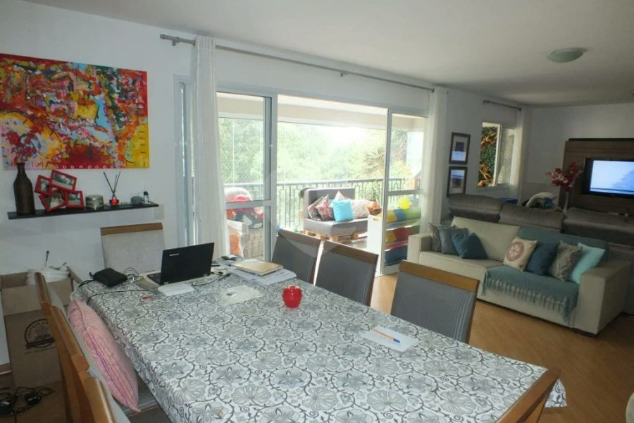 Apartamento com 03 suítes no Alto Da Boa Vista.