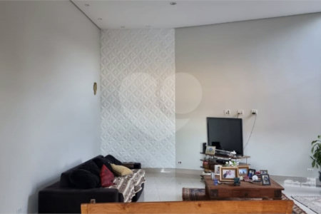 Casa à venda com 4 suítes no condomínio Osato, Atibaia - SP