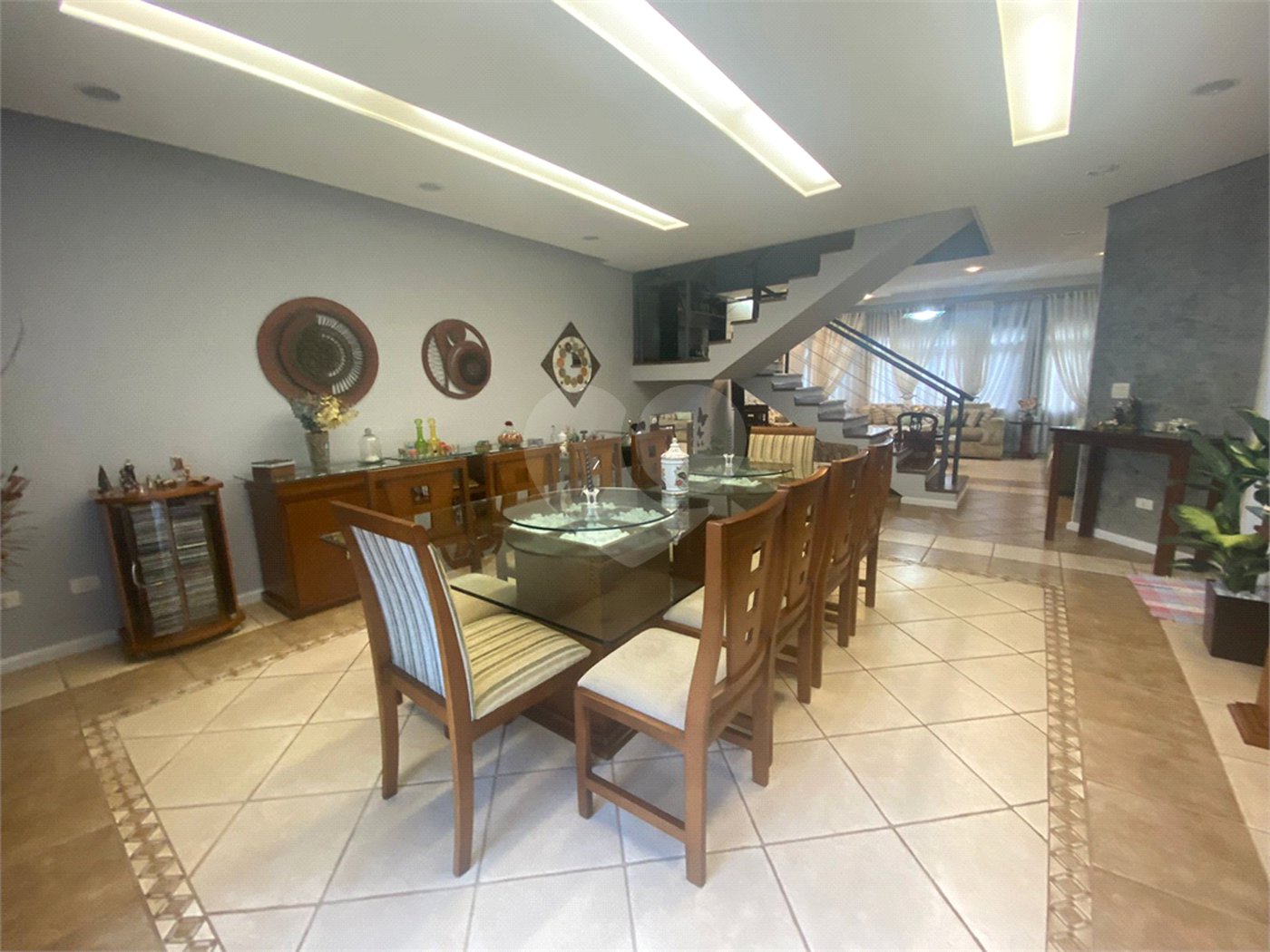Casa à venda com 4 suítes no condomínio Okinawa, Paulínia - SP