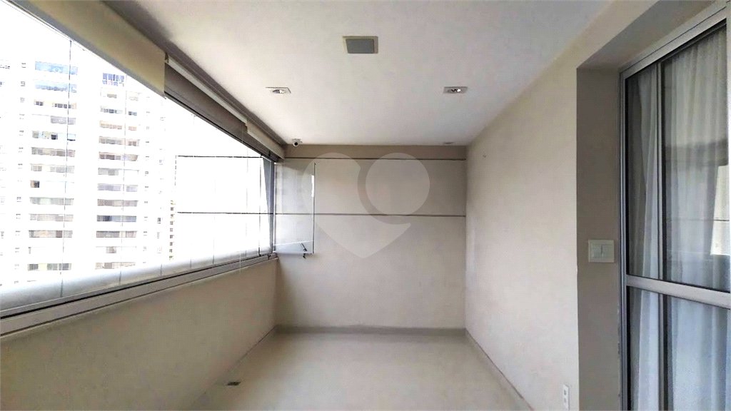Apartamento à venda com 3 suítes em Jardim Londrina, São Paulo, SP
