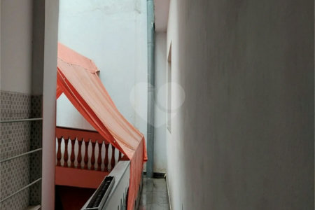 Casa com dois pavimentos na Barra Funda: