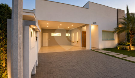 Casa à venda com 3 quartos, sendo 1 suíte, no condomínio Ibiti Royal Park, Sorocaba - SP