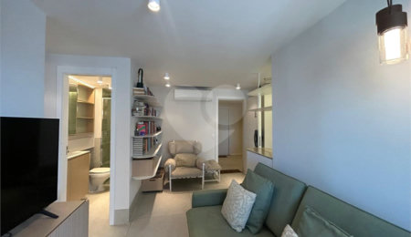 Apartamento à venda com 2 quartos, sendo 1 suíte,  em Chácara Santo Antônio (zona Sul), São Paulo, SP