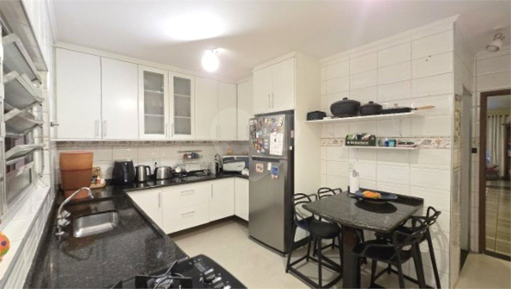 Sobrado à venda com 3 quartos, sendo 1 suíte, em Tremembé, São Paulo, SP