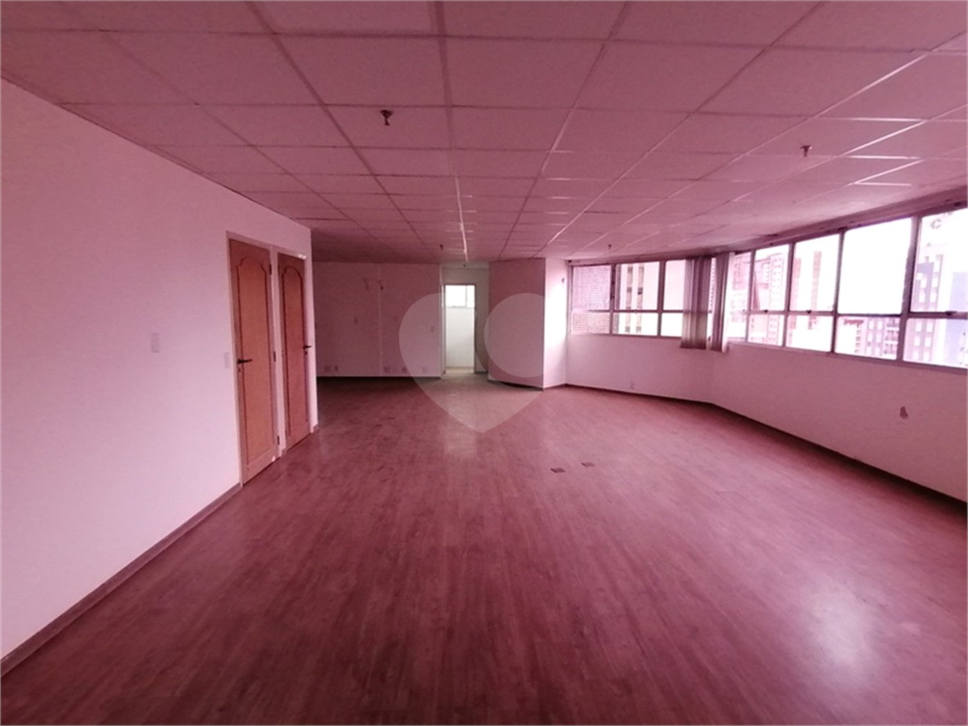 CONJUNTO COMERCIAL COM 130m2 VENDA/LOCAÇÃO NO CENTRO DE CAMPINAS