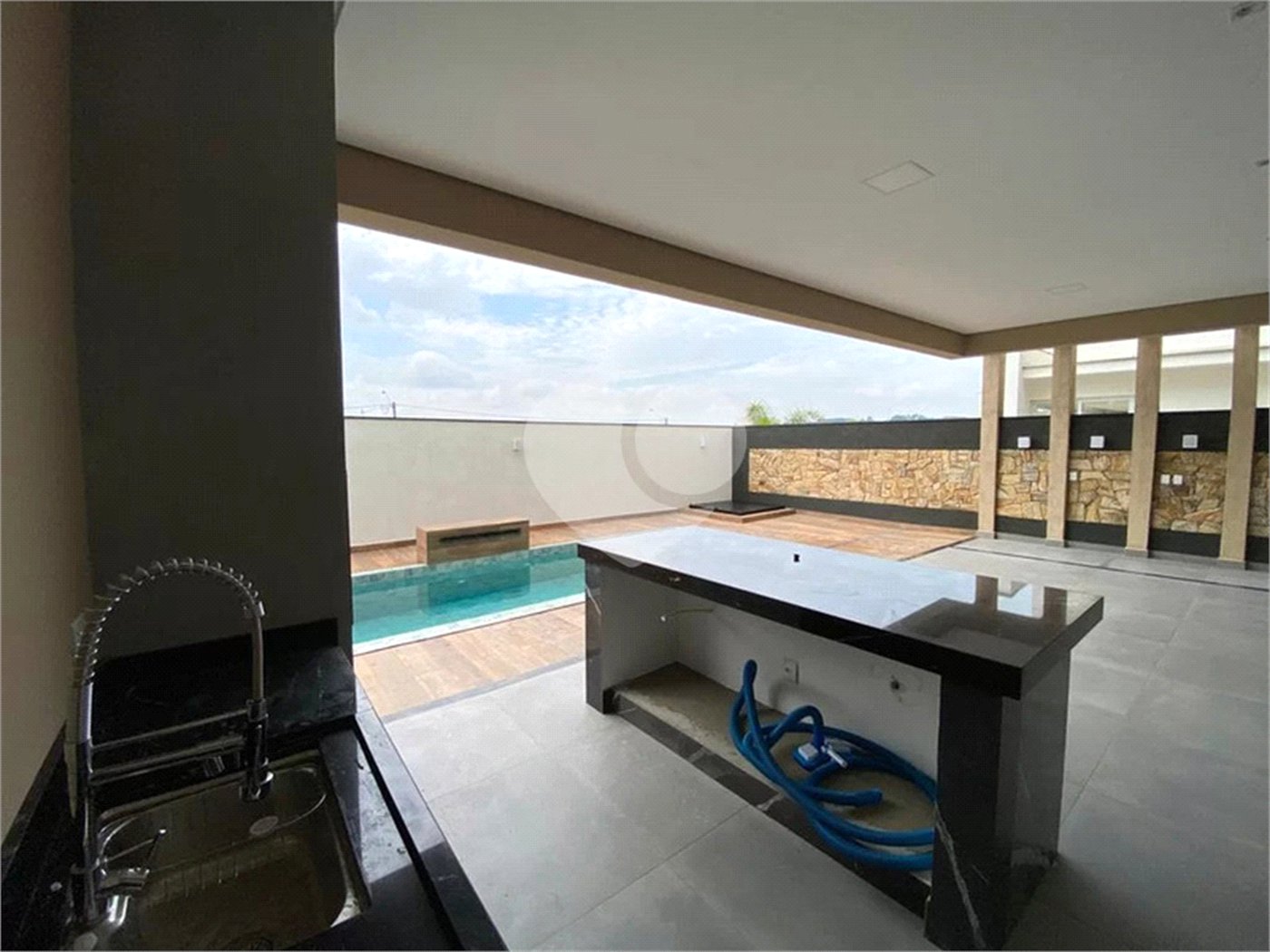 Casa à venda com 3 quartos, sendo 2 suítes, no condomínio Chacara Ondina, Sorocaba - SP