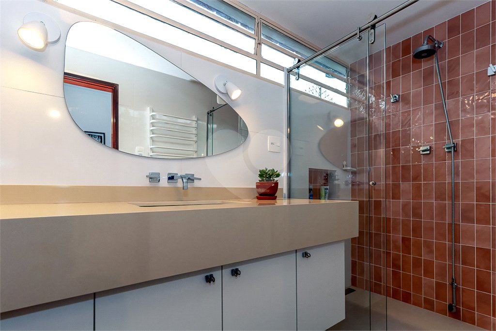Casa Térrea à venda com 3 quartos, sendo 1 suíte,  em Alto da Boa Vista, São Paulo, SP