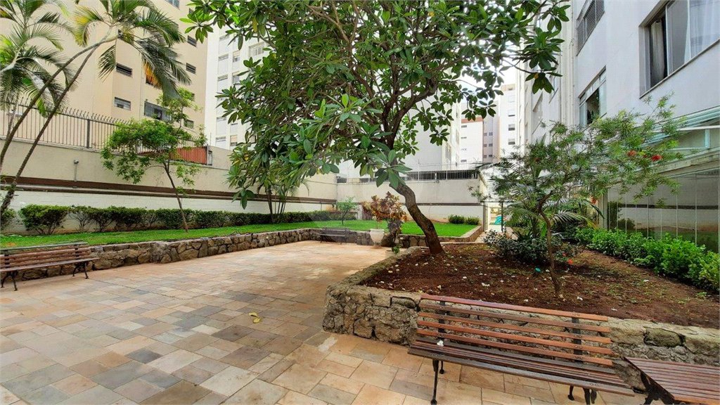 Apartamento à venda com 3 quartos, sendo 1 suíte, em Santa Cecília, São Paulo, SP