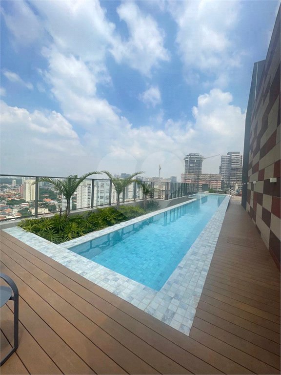Apartamento à venda ou para alugar com 2 suítes em Jardim das Acácias, São Paulo, SP