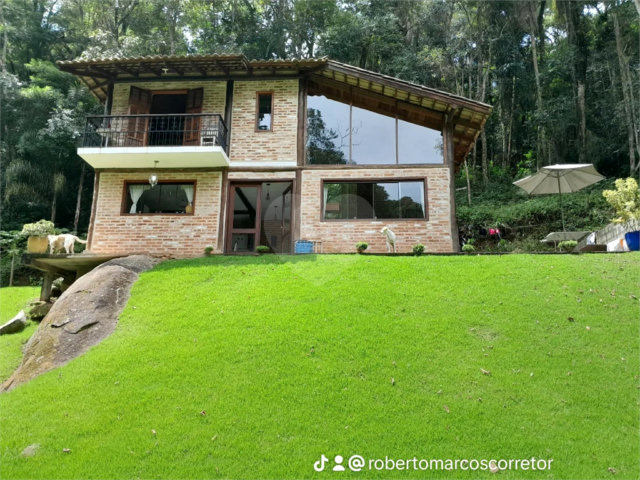 Casa à venda com 3 quartos, sendo 1 suíte,  no condomínio Sausalito, Mairiporã - SP