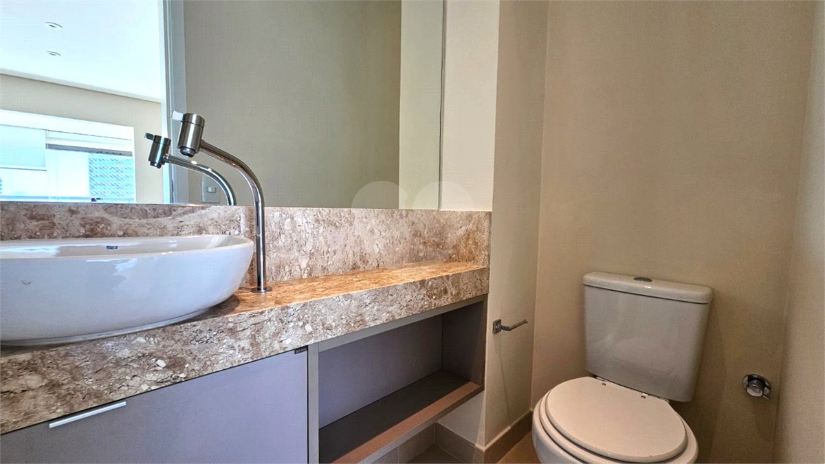 Apartamento à venda ou para alugar com 3 suítes em Chácara Santo Antônio, São Paulo, SP