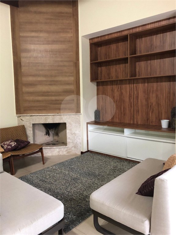 Casa à venda com 3 quartos, sendo 1 suíte, no condomínio Alpes de Vinhedo, Vinhedo - SP