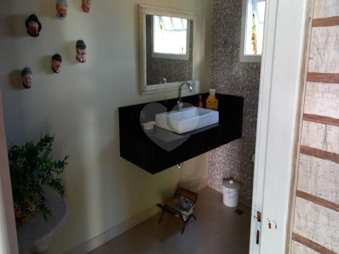 Casa à venda com 3 quartos, sendo 1 suíte,  em Bosque, Vinhedo, SP