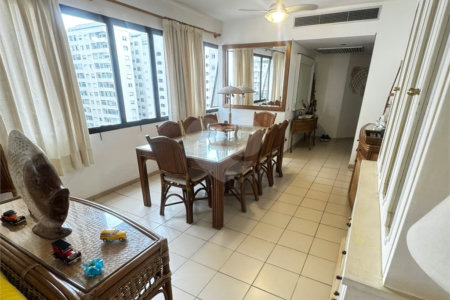 Apartamento à venda com 3 suítes em Pitangueiras, Guarujá, SP