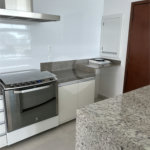Apartamento à venda ou para alugar com 3 quartos, sendo 1 suíte, em Enseada, Guarujá, SP