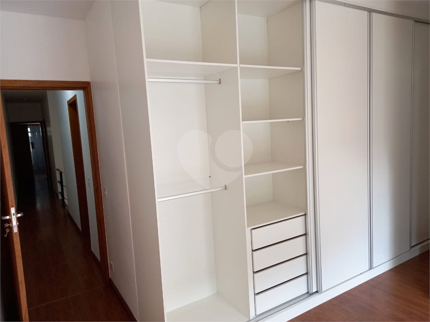 Casa para alugar com 4 suítes no condomínio Milenium, São Paulo - SP
