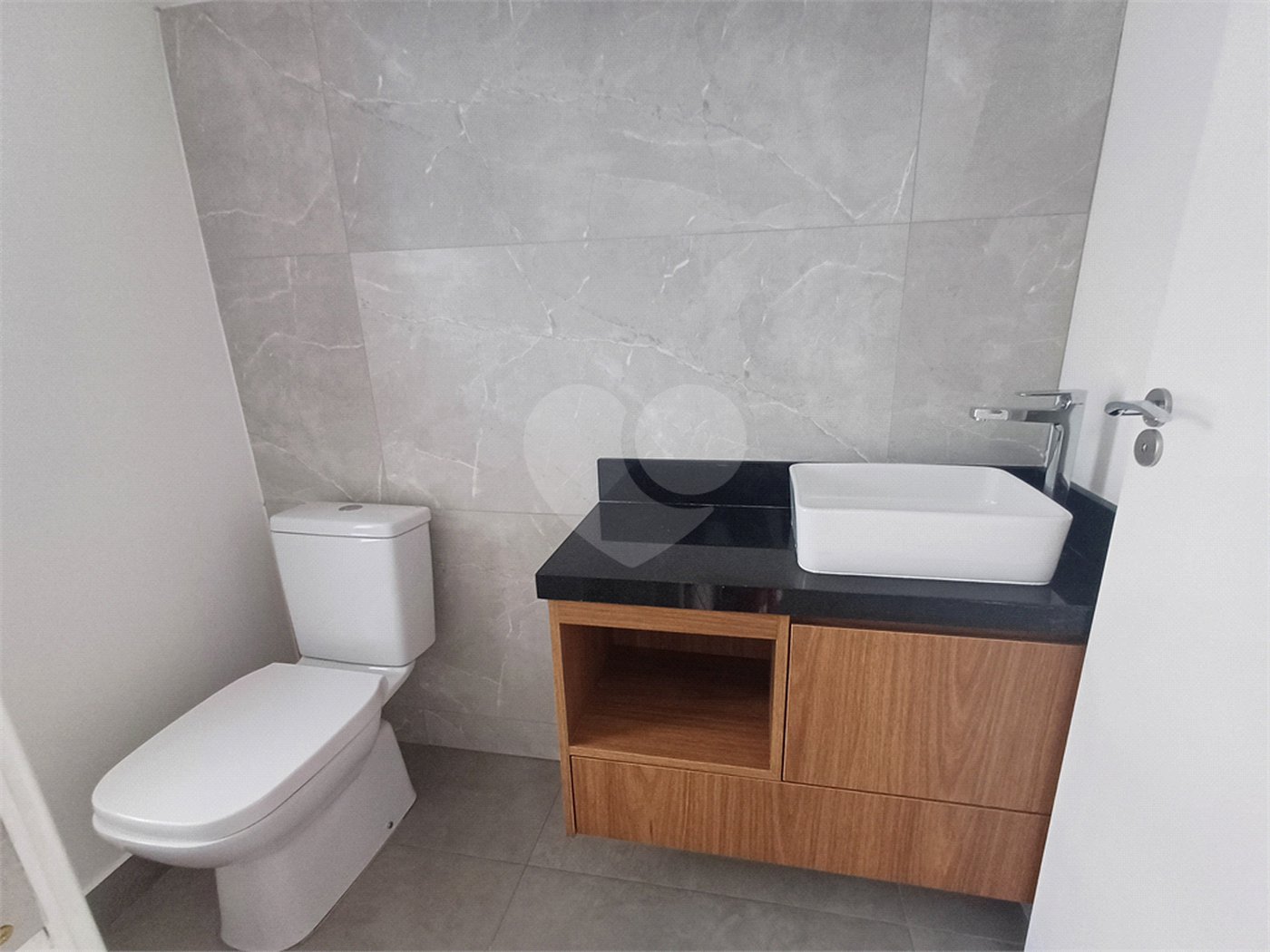 Casa à venda com 3 suítes no condomínio Residencial Villa Olympia, Sorocaba - SP