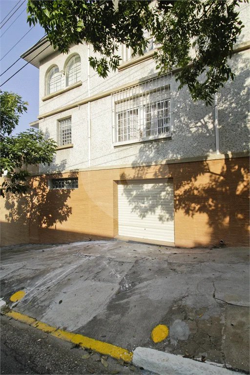 Sobrado à venda na Liberdade, 220 m², 5 dormitórios e 1 vaga, próximo Pq Aclimação, Aceita permuta