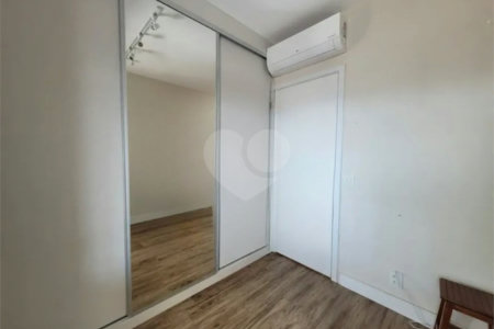 Apartamento à venda com 3 quartos, sendo 2 suítes, em Cambuci, São Paulo, SP