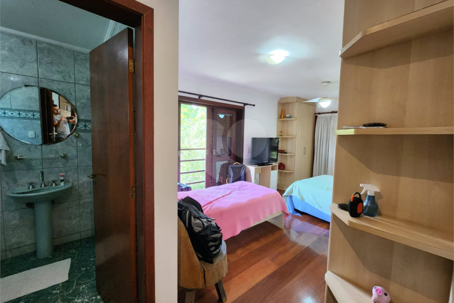 Casa à venda com 5 suítes no condomínio Suíça da Cantareira, Mairiporã - SP