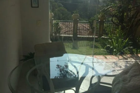 Casa à venda com 5 quartos, sendo 4 suítes, no condomínio Jardim Vitória Régia, São Paulo - SP