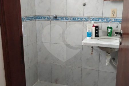 Casa à venda com 2 suítes, no condomínio Residencial Vitória Régia, Bertioga - SP