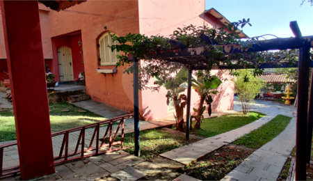 Casa à venda com 4 quartos, sendo 1 suíte,  no condomínio Chacarás Bela Vista, Mairiporã - SP