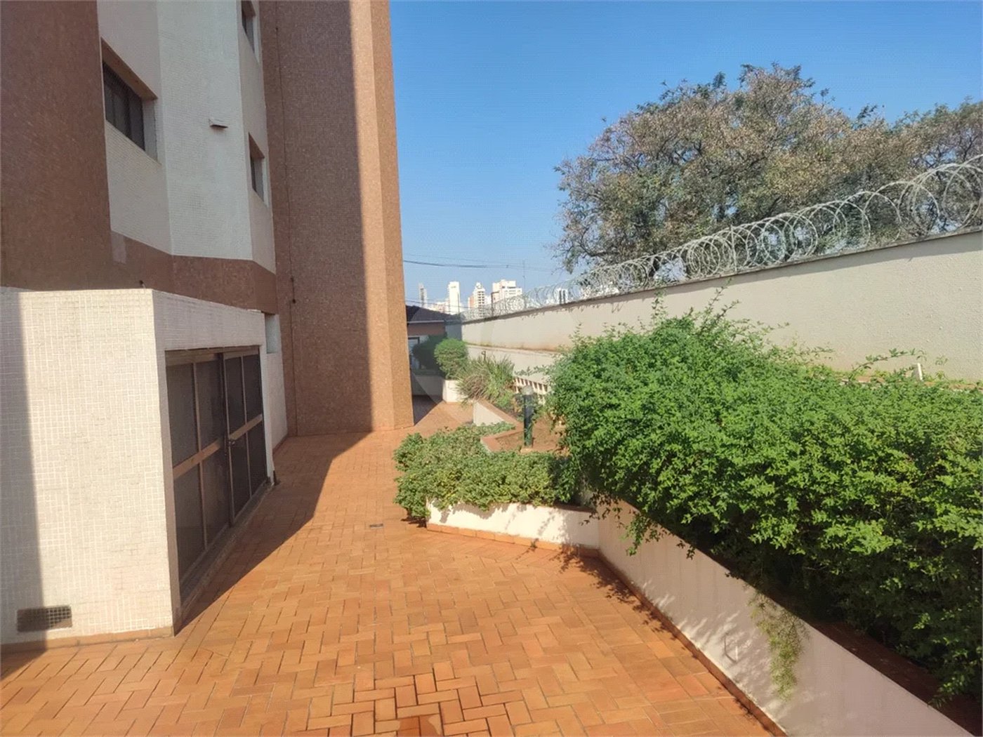 Apartamento para venda e locação no Bairro Vila Rezende em Piracicaba - SP.