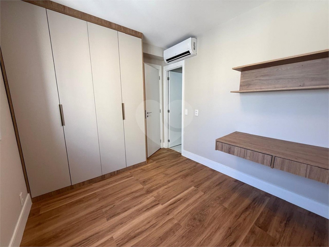 Apartamento à venda com 4 quartos, sendo 3 suítes, em Santo Amaro, São Paulo, SP