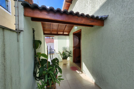 Casa à venda com 4 quartos, sendo 3 suítes,  em Vila Rosália, Guarulhos, SP