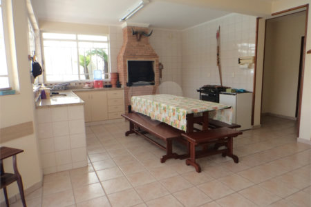 Casa à venda com 4 suítes em Nova Gardênia, Atibaia, SP