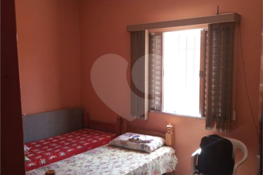 Sobrado à venda com 3 quartos em Vila Santa Maria, São Paulo, SP