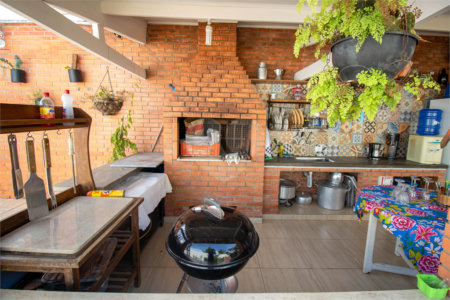 Casa à venda com 3 quartos, sendo 1 suíte,  em Jardim Bandeirantes, São Roque, SP