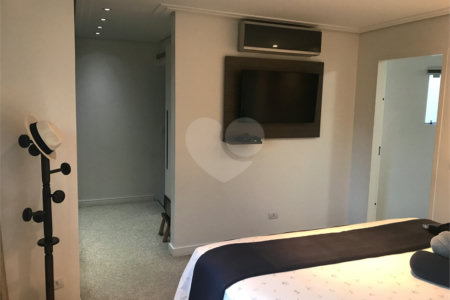 Sobrado à venda com 3 quartos, sendo 1 suíte, em Jardim Petrópolis, São Paulo, SP