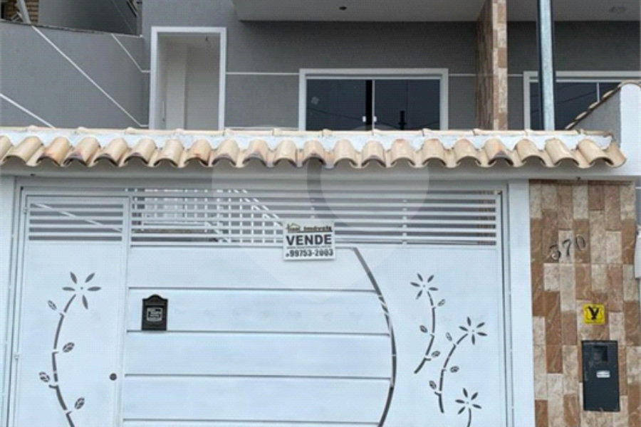 Sobrado à venda com 3 quartos, sendo 1 suíte, em Tremembé, São Paulo, SP