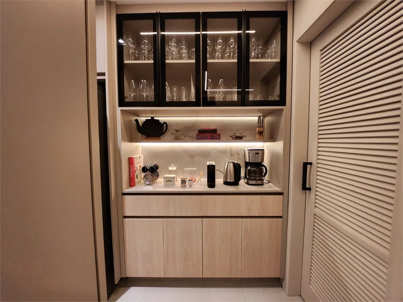 Apartamento à venda com 4 suítes em Jardim das Acácias, São Paulo, SP