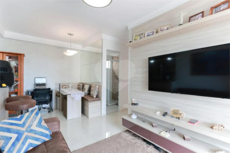 Apartamento à venda com 3 quartos, sendo 1 suíte,  em Santa Teresinha, São Paulo, SP