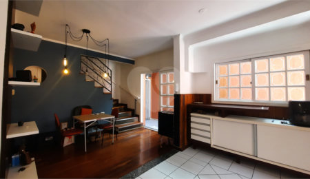 Casa de Vila à venda com 4 quartos, sendo 2 suítes,  em Granja Julieta, São Paulo, SP