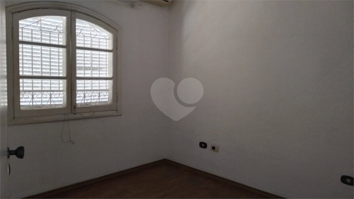 Sobrado à venda com 3 quartos, sendo 1 suíte, em Butantã, São Paulo, SP