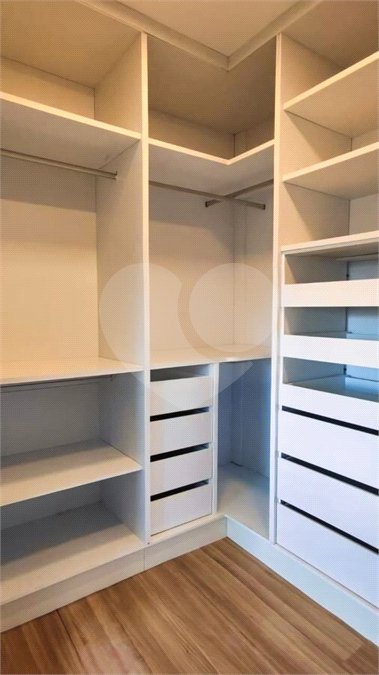 Casa à venda ou para alugar com 3 suítes no condomínio Residencial Helvétia Park, Indaiatuba - SP